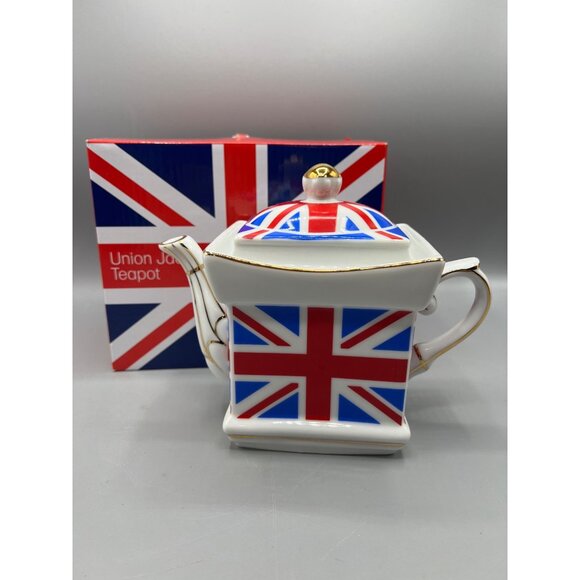 Union Jack Ceramic Teapot With Gold Accents & Original Box Holds 2 Cups - Picture 14 of 14